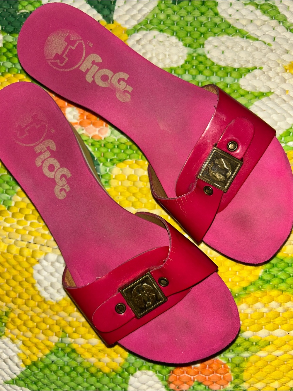 Flogg Women's Pink Slide Sandals with Decorative Buckle size 6